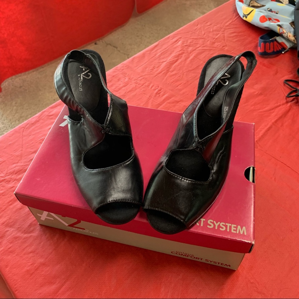 Black dress shoes